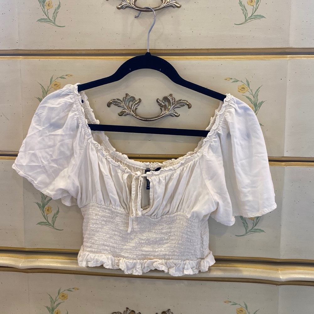 White ruffle sleeve crop top tie front